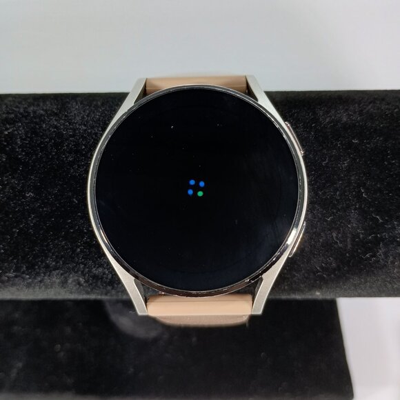 Samsung Galaxy Watch4 (40mm) LTE (UNLOCKED) Smartwatch Tan/Silver SM-865 - Picture 2 of 16